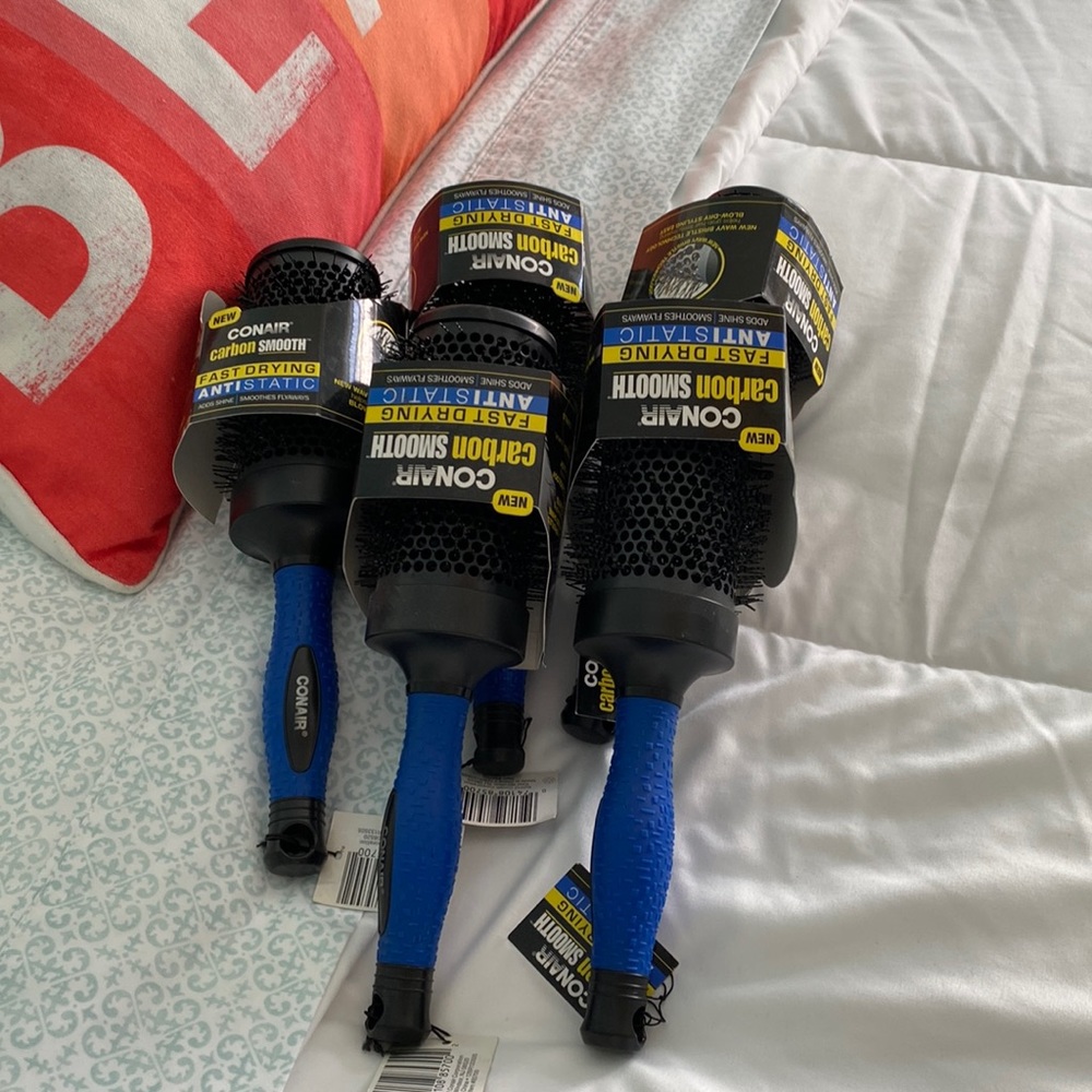 A Bundle of 4 Conair Brushes